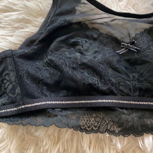 CACIQUE Modern Lace & Mesh Unlined No-Wire Bra 0-2 - Picture 5 of 6